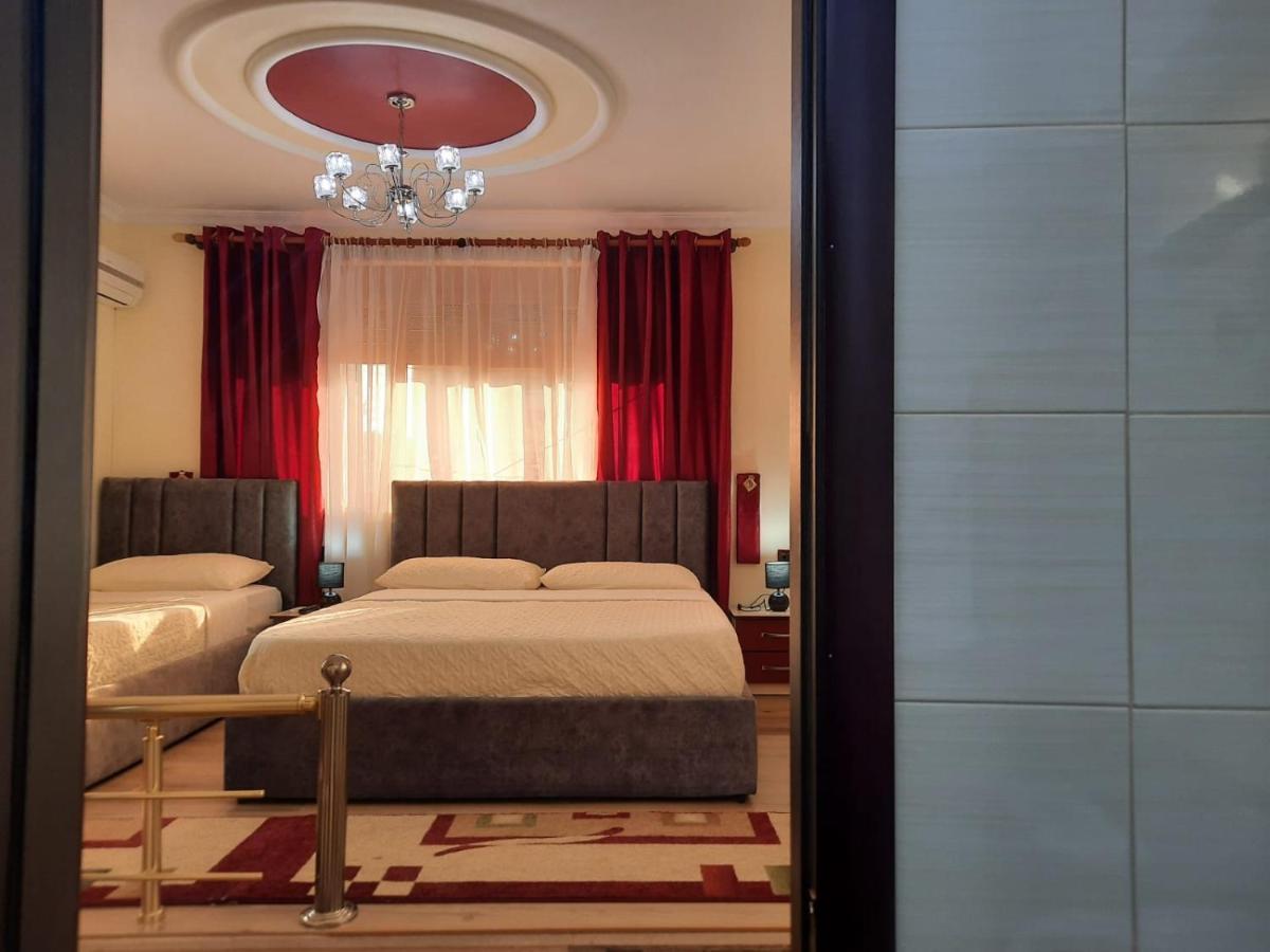 53 Bed & Breakfast Tiranë