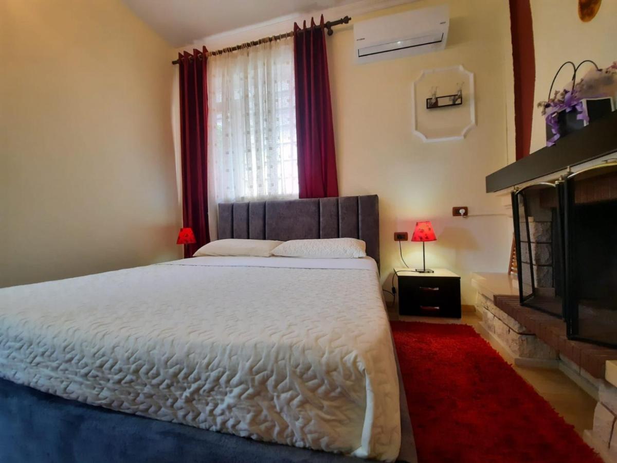 Bed & Breakfast 53 *